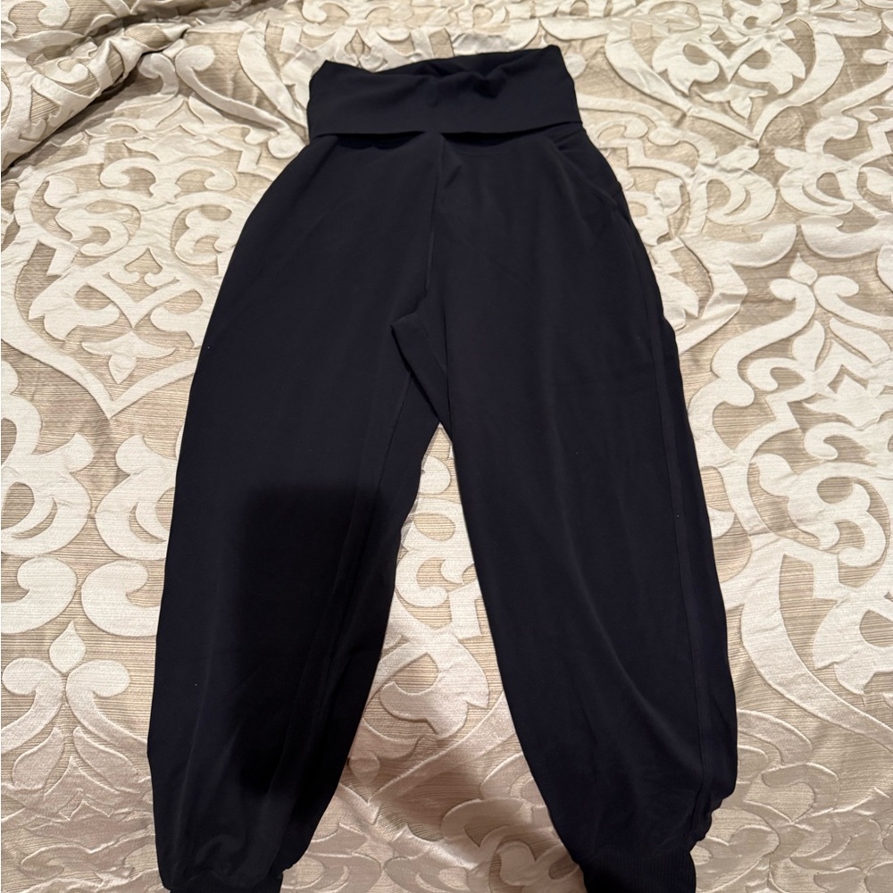 Lululemon Black Align High-Waisted Joggers